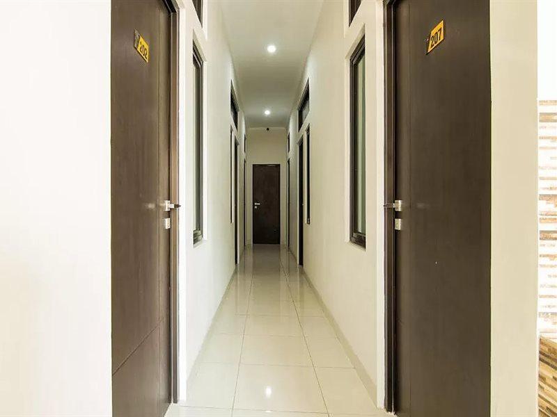 Oyo 3826 Columbus Residence K11 Karawang Εξωτερικό φωτογραφία