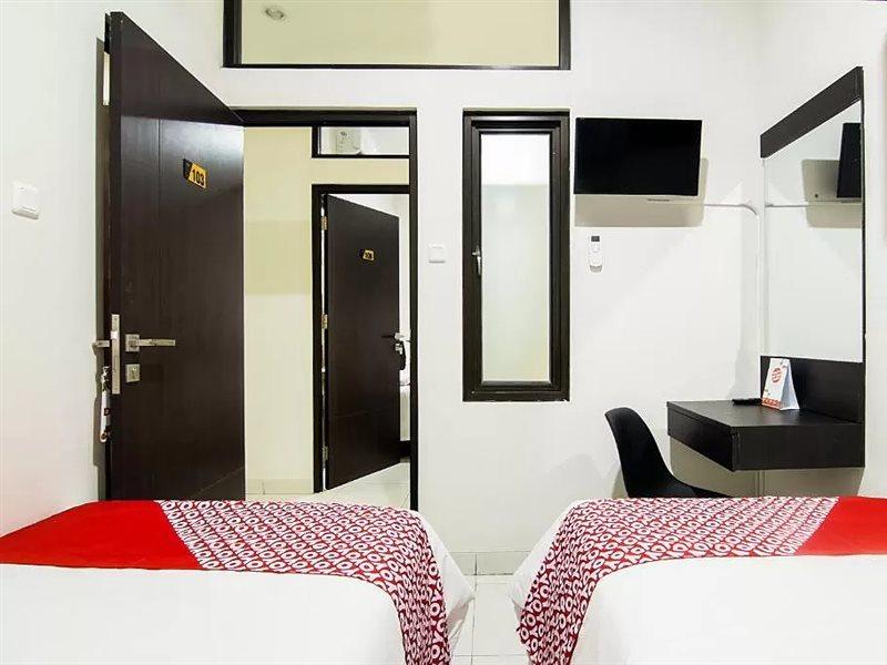 Oyo 3826 Columbus Residence K11 Karawang Εξωτερικό φωτογραφία